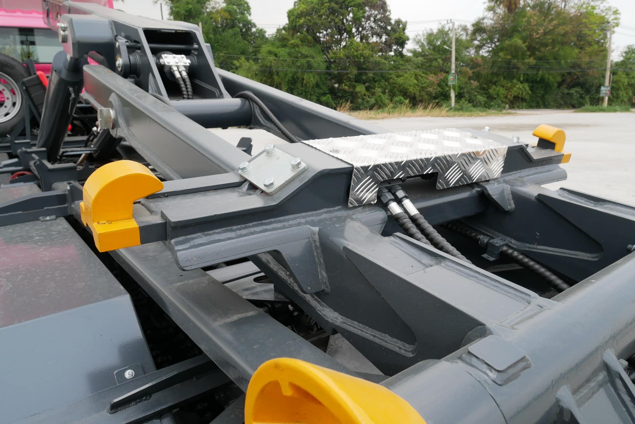 LBH14 hooklift - Thumbnail